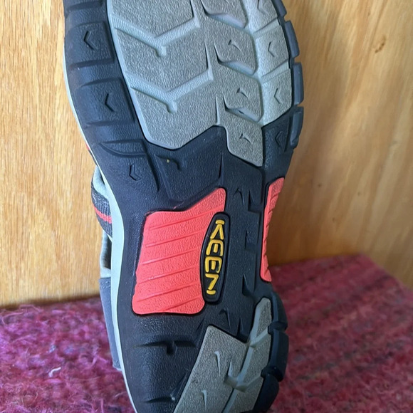 Keen shoes great condition - Picture 4 of 8